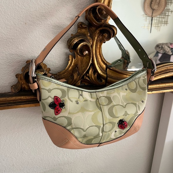 Coach ladybug optic Green shoulder bag - Picture 1 of 9